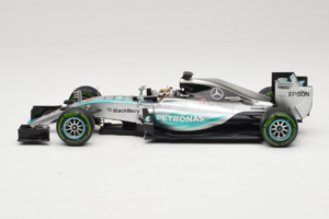 Mercedes W06 #44 L. Hamilton Mercedes AMG Petronas United States Grand Prix Winner World Champion 2015 Minichamps 1:18 110150 - imagem 3 de 7