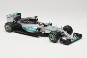 Mercedes W06 #44 L. Hamilton Mercedes AMG Petronas United States Grand Prix Winner World Champion 2015 Minichamps 1:18 110150 - imagem 4 de 7
