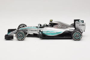 Mercedes W06 #6 N. Rosberg Mercedes AMG Petronas Australian Grand Prix 2015 Minichamps 1:18 110150006 Metal - imagem 3 de 7