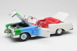 Mercedes 280SE W108 Tricolor Maisto 1:18 56014 Metal - imagem 2 de 8