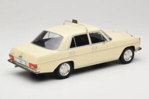 Mercedes W115 Bege Taxi MCG 1:18 MCG18055 Metal - imagem 2 de 6