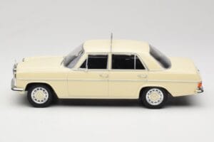 Mercedes W115 Bege Taxi MCG 1:18 MCG18055 Metal - imagem 3 de 6