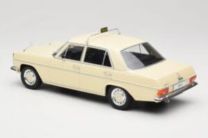 Mercedes W115 Bege Taxi MCG 1:18 MCG18055 Metal - imagem 5 de 6
