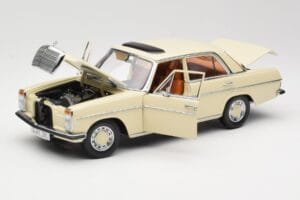 Mercedes W115 Strich 8 Creme Sun Star 1:18 4581 Metal - imagem 2 de 8