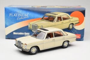 Mercedes W115 Strich 8 Creme Sun Star 1:18 4581 Metal - imagem 8 de 8