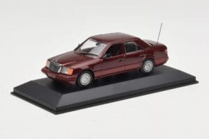 Mercedes W124 Dark Red Metallic Minichamps 1:43 MB002 Metal - imagem 2 de 4