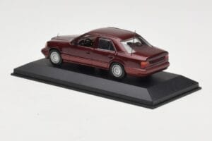Mercedes W124 Dark Red Metallic Minichamps 1:43 MB002 Metal - imagem 3 de 4