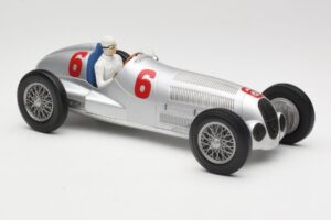 Mercedes W125 #6 Daimler-Benz AG R. Caracciola 2nd Place Eifel Race Nurburgring 1937 Minichamps 1:18 155373106 Metal - imagem 4 de 6