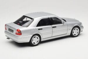 Mercedes C36 AMG W202 Silver Metallic Norev 1:18 183380 Metal - imagem 3 de 8