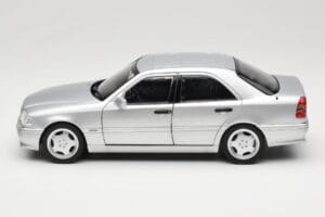 Mercedes C36 AMG W202 Silver Metallic Norev 1:18 183380 Metal - imagem 4 de 8