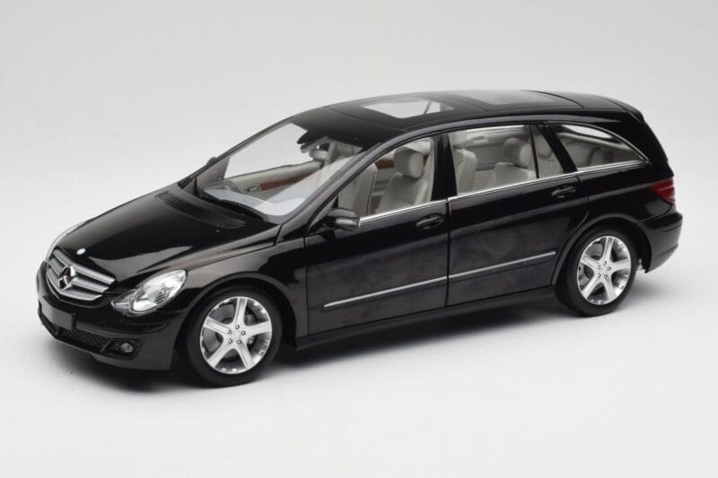 Mercedes R-Class W251 Obsidian Preto Minichamps 1:18 150034601 Metal