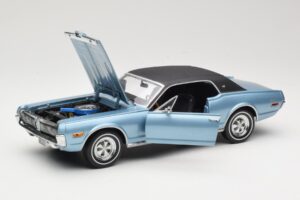 Mercury Cougar XR-7 Azul Sun Star 1:18 1562 Metal - imagem 2 de 8