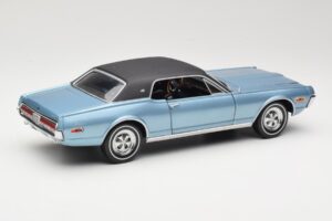 Mercury Cougar XR-7 Azul Sun Star 1:18 1562 Metal - imagem 3 de 8