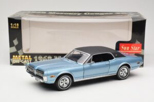 Mercury Cougar XR-7 Azul Sun Star 1:18 1562 Metal - imagem 8 de 8