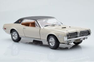 Mercury Cougar XR7-G Fawn Sun Star 1:18 1572 Metal - imagem 6 de 8