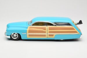 Mercury Merc Woodie Azul Hot Wheels 1:18 27806 Metal - imagem 4 de 8