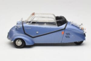 Messerschmitt KR201 Roadster Azul Revell 1:18 08966 Metal - imagem 4 de 8