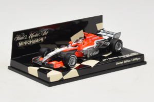 MF1 M16 #18 T. Monteiro MF1 Racing Showcar 2006 Minichamps 1:43 400060088 Metal - imagem 2 de 5