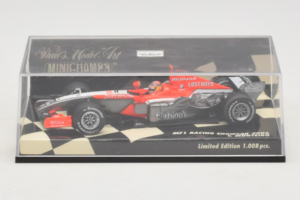 MF1 M16 #18 T. Monteiro MF1 Racing Showcar 2006 Minichamps 1:43 400060088 Metal - imagem 4 de 5