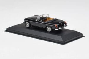 MGB Cabriolet Preto Minichamps 1:43 430131030 Metal - imagem 3 de 4