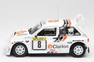 MG Metro 6R4 #8 P. Eklund / D. Whittock Rally Finland 1986 Sun Star 1:18 5536 Metal - imagem 4 de 8