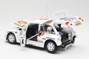 MG Metro 6R4 #8 P. Eklund / D. Whittock Rally Finland 1986 Sun Star 1:18 5536 Metal - imagem 5 de 8