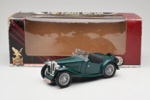 MG TC Midget Shires Green Road Legends 1:18 92468 Metal - imagem 8 de 8