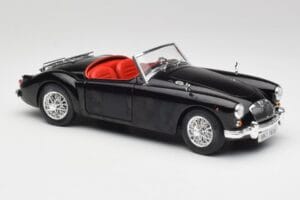 MGA English Roadster Preto Revell 1:18 84559091 Metal - imagem 6 de 8