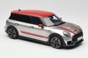 Mini Clubman F54 JCW Melting Silver Metallic Otto 1:18 OT1106 Resina - imagem 4 de 6