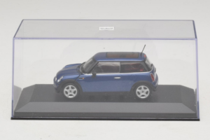 Mini Cooper Azul Minichamps 1:43 MINI009 Metal - imagem 4 de 5
