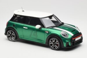 MINI Cooper F56 JCW British Racing Verde Otto 1:18 OT1098 Resina - imagem 4 de 6