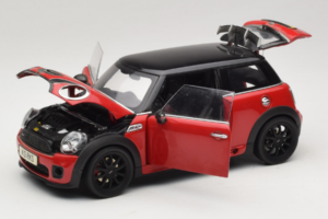 Mini Cooper John Cooper Works R56 Vermelho & Preto Kyosho 1:18 80430419909 Metal - imagem 2 de 8