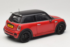 Mini Cooper John Cooper Works R56 Vermelho & Preto Kyosho 1:18 80430419909 Metal - imagem 3 de 8