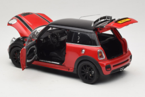 Mini Cooper John Cooper Works R56 Vermelho & Preto Kyosho 1:18 80430419909 Metal - imagem 5 de 8