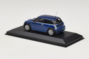 Mini Cooper One R50 Aero Azul Minichamps 1:43 431138270 Metal - imagem 3 de 4