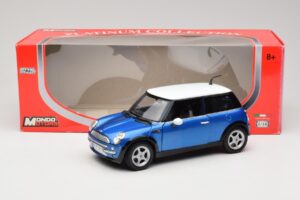 Mini Cooper R50 Azul com Teto Branco Mondo Motors 1:18 MINI004 Metal - imagem 8 de 8