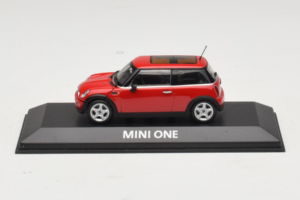 Mini Cooper Vermelho Minichamps 1:43 MINI010 Metal