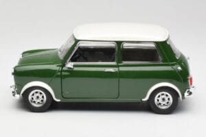 Mini Cooper S British Racing Verde & Old English Branco Solido 1:18 8021 Metal - imagem 4 de 8