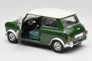 Mini Cooper S British Racing Verde & Old English Branco Solido 1:18 8021 Metal - imagem 5 de 8