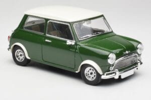 Mini Cooper S British Racing Verde & Old English Branco Solido 1:18 8021 Metal - imagem 6 de 8