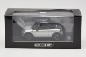 Mini Cooper S R57 Cabriolet Prateado Minichamps 1:43 431138830 Metal - imagem 4 de 6