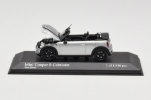 Mini Cooper S R57 Cabriolet Prateado Minichamps 1:43 431138830 Metal - imagem 5 de 6