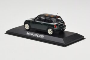 Mini Cooper S R53 Verde Com Riscas Minichamps 1:43 MINI006 Metal - imagem 3 de 4