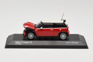 MINI Cooper S R53 Vermelho Minichamps 1:43 431138200 Metal - imagem 5 de 5