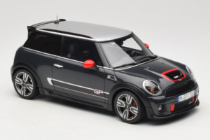 Mini John Cooper Works GP2 R56 Thunder Grey Otto 1:18 OT497 Resina - imagem 4 de 6