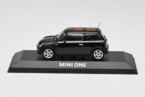 Mini One R50 Preto Com Teto Preto Minichamps 1:43 MINI005 Metal