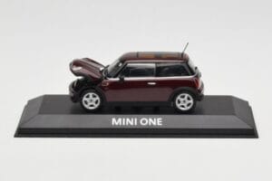 Mini One R50 Vermelho Escuro Com Teto Preto Minichamps 1:43 MINI008 Metal - imagem 5 de 5