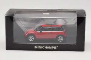 Mini One R50 Vermelho Com Teto Vermelho Minichamps 1:43 MINI001 Metal - imagem 4 de 5