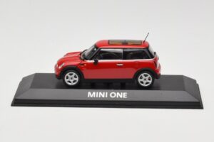 Mini One R50 Vermelho Com Teto Vermelho Minichamps 1:43 MINI001 Metal