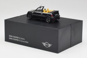 Mini Cooper S R57 Cabriolet Preto Minichamps 1:43 80422148818 Metal - imagem 3 de 4